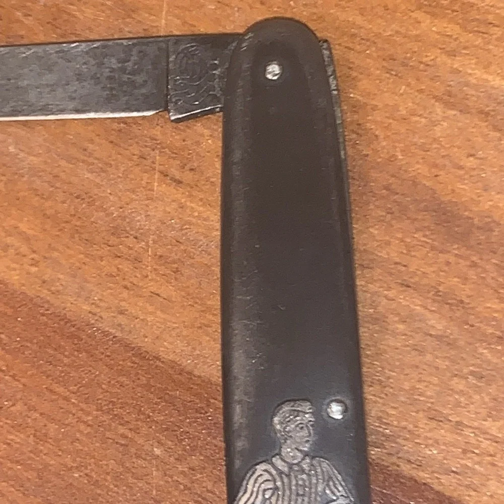 Vintage Hen & Rooster Logo 2 blade Folding Knife Engraved Soccer Player READ